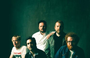 Afbeelding voor Blitzen Trapper + Donnerwetter