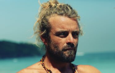 Afbeelding voor Xavier Rudd + Bobby Alu