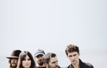 Afbeelding voor Walking on Cars + John Joseph Brill