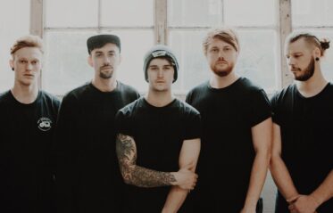 Afbeelding voor Oceans Ate Alaska + The Royal