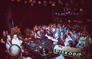 Afbeelding voor San Proper + Txoria b2b The Love Doctor