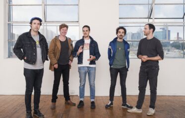 Afbeelding voor Rolling Blackouts Coastal Fever + Dizzy