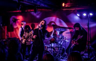 Afbeelding voor The Naked Sweat Drips