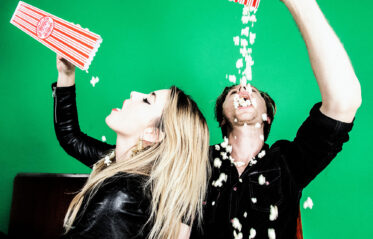 Afbeelding voor Blood Red Shoes + Queen Kwong