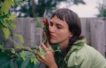 Afbeelding voor Dana Gavanski