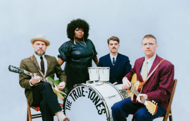 Michelle David & The True Tones