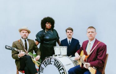 Michelle David & The True Tones