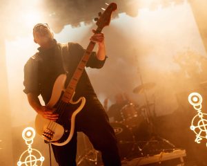 Festival Logo Briqueville + Hemelbestormer + Modder