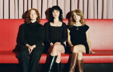 Folk Bitch Trio