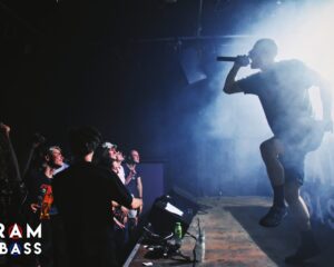 Festival Logo in dialoog met GENXSIS en Bram ’n Bass