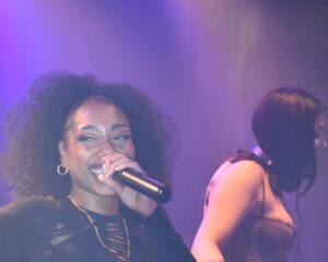 Festival Logo in dialoog met GENXSIS en Bram ’n Bass