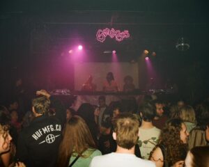 Festival Logo in dialoog met GENXSIS en Bram ’n Bass