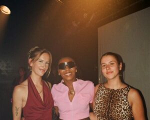 Festival Logo in dialoog met GENXSIS en Bram ’n Bass