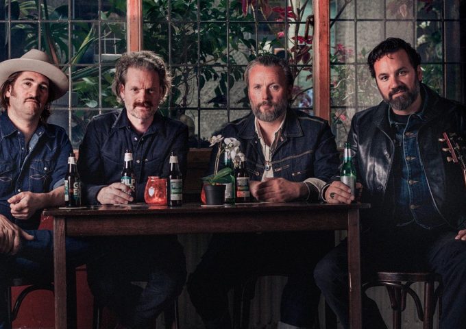 Afbeelding voor Black Bottle Riot