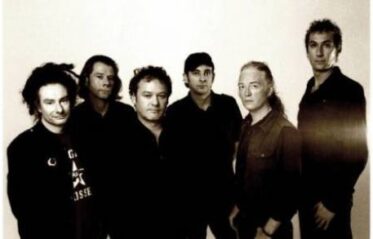 Afbeelding voor Levellers + Sparrow Falls